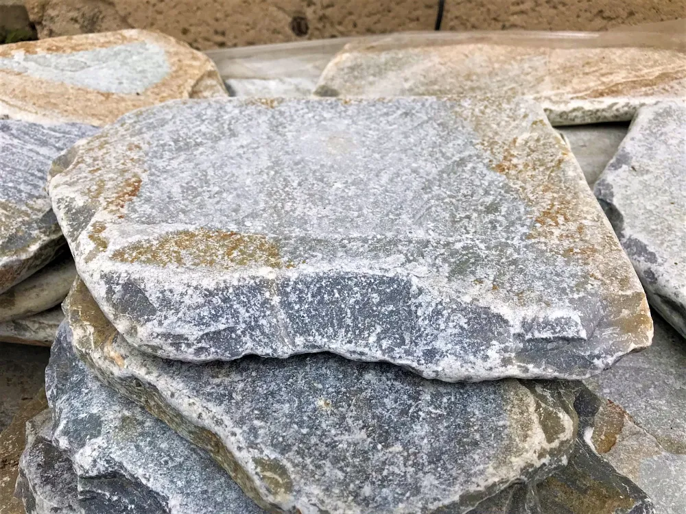 Kamenný šlapák Aqua 30x30 cm